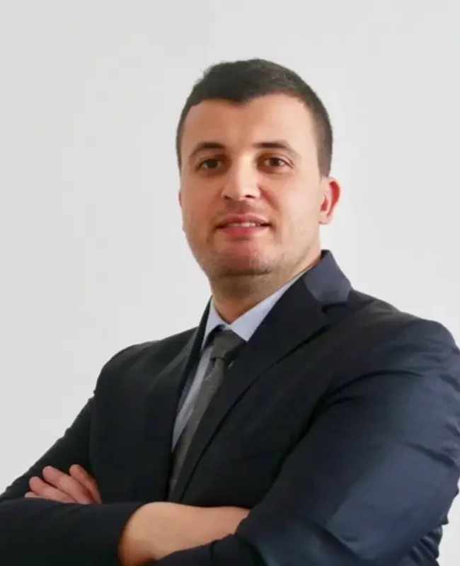 Docteur ophtalmologue Nazim Boutellis à Orléans chez Ophta Loiret